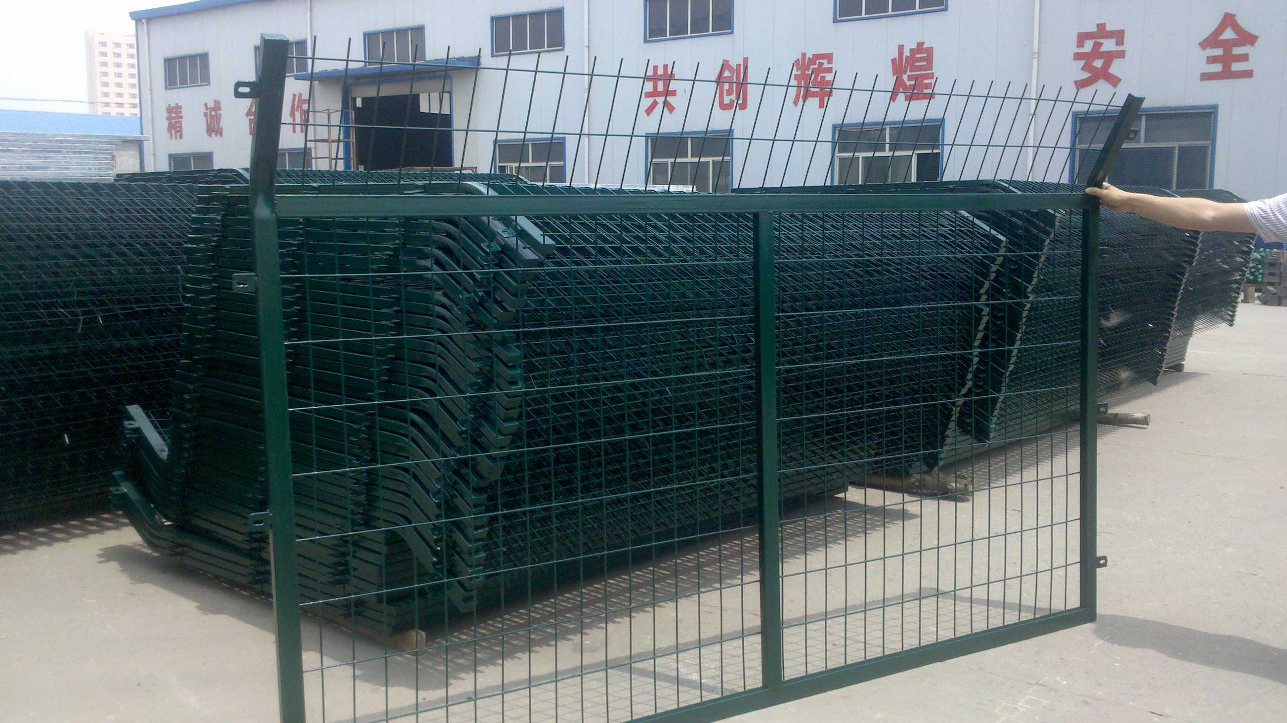 鐵路防護(hù)柵欄圖片5